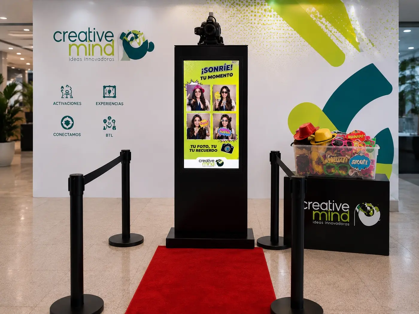 Cabina fotográfica digital instalada en un evento